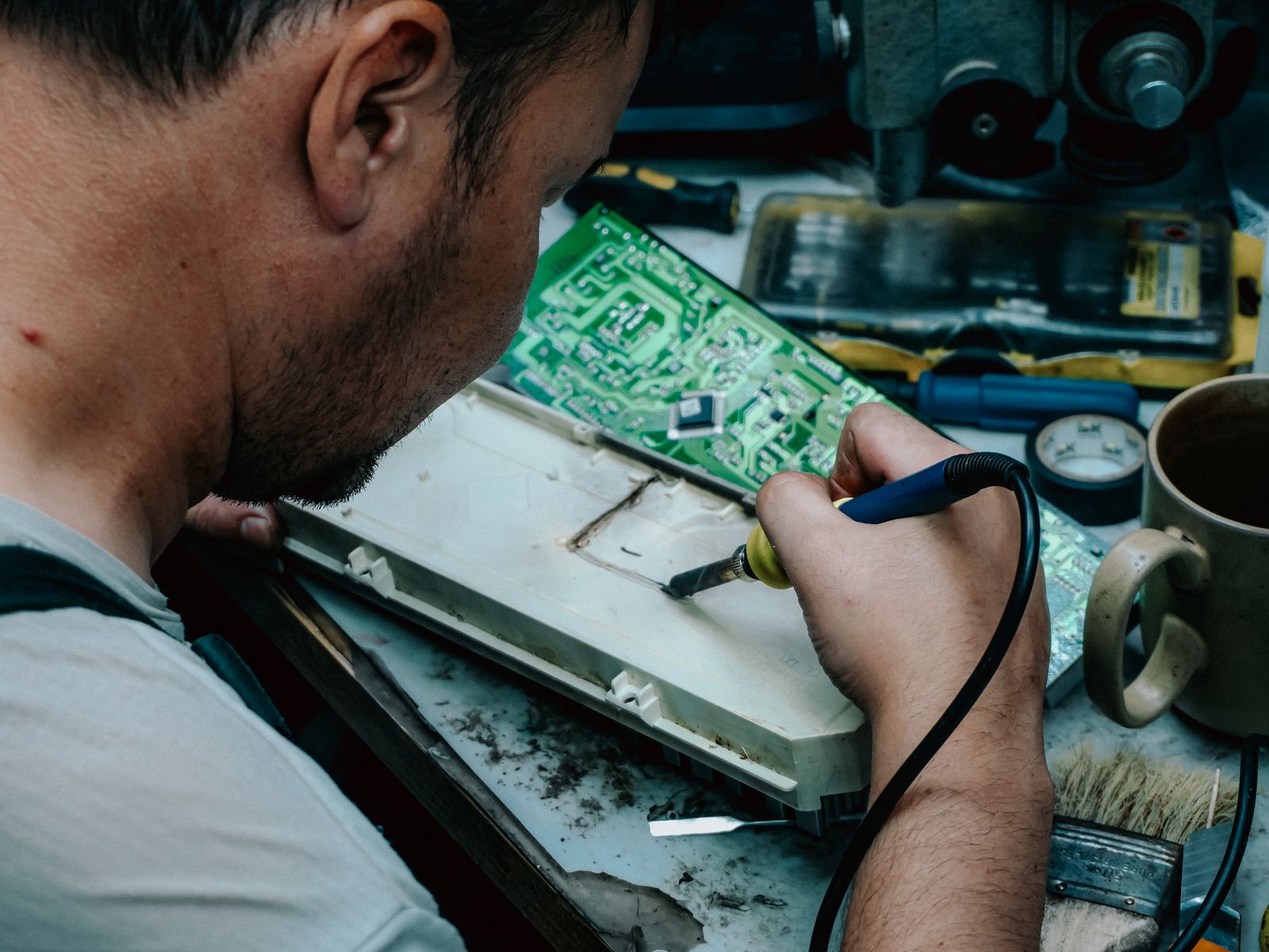 Diesel ECU Repair: How to Increase Laboratory Revenue with Electronics